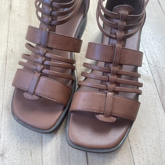 FRYE & CO Womens Strap Evie Sandals Tan EUC size 5.5 M - Picture 2 of 8